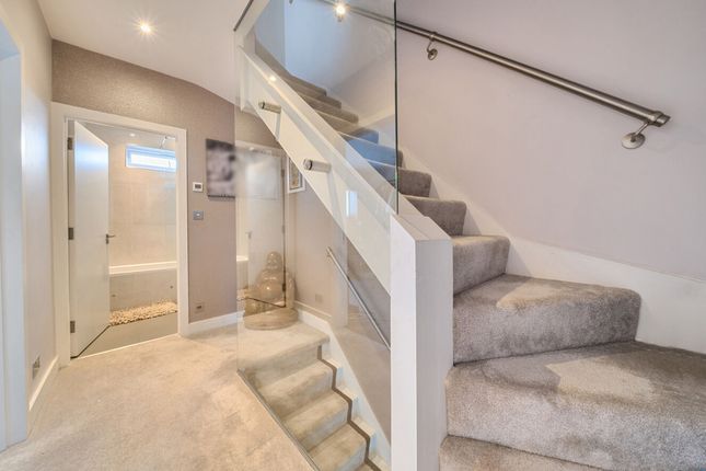 18 Abercairn Road, London photo 3