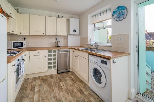 Flat Wight, 3, Kings House, Bembridge photo 3