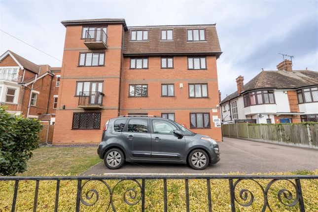 Thumbnail Flat for sale in Osbourne House, Imperial Avenue, Westcliff-On-Sea