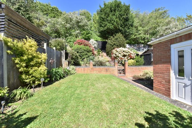 22, Ragees Road, Kingswinford photo 2