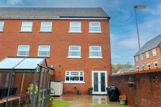 Town house for sale in Redrock Crescent, Kidsgrove, Stoke-On-Trent