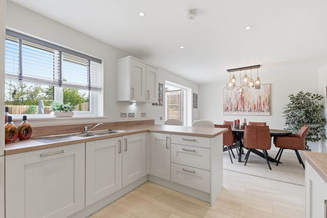 4, Westwood Court, Irvine photo 4