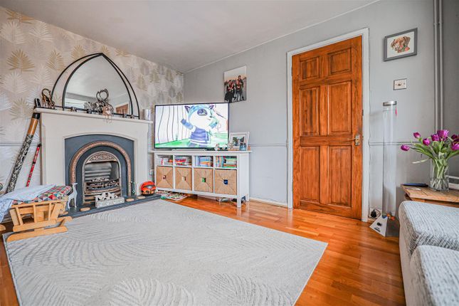 8, Risedale Hill, Hemel Hempstead photo 4