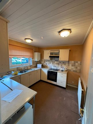 18, Rotherstoke Close, Rotherham photo 4
