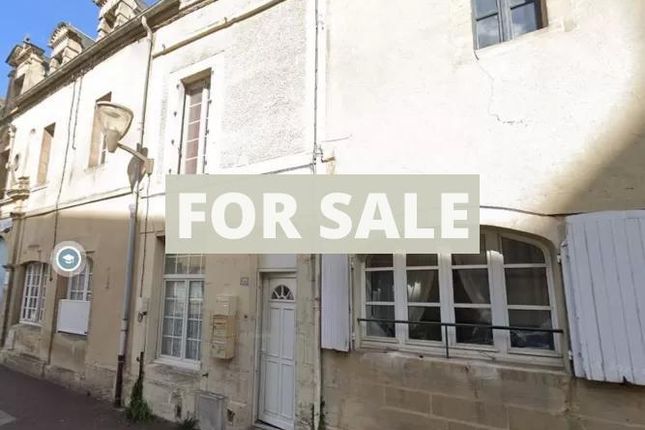 Thumbnail Town house for sale in Douvres-La-Delivrande, Basse-Normandie, 14440, France