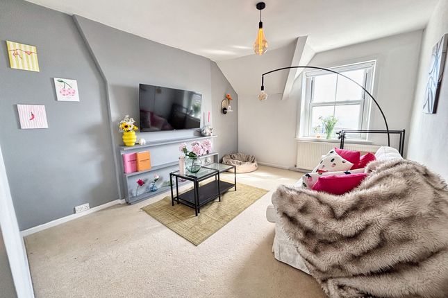 Flat 5, 5 Esplanade, Porthcawl photo 4
