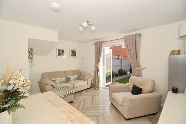3, Oronsay Close, Leicestershire photo 2