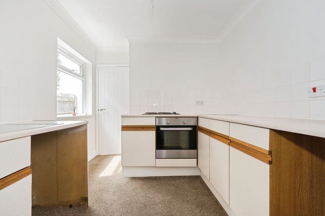 Ground Floor Flat, 138, Nutbeem Road, Eastleigh photo 3