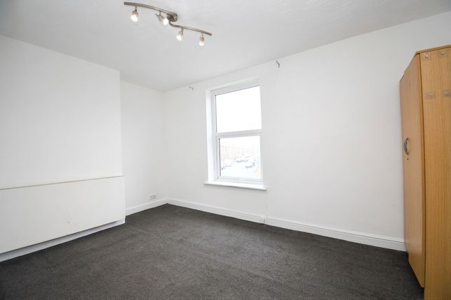 246 Peel Green Road, Manchester photo 4