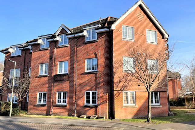 Thumbnail Flat for sale in Hawthorn Way, Lindford