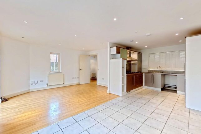 18 Niagara Close, West Malling photo 4