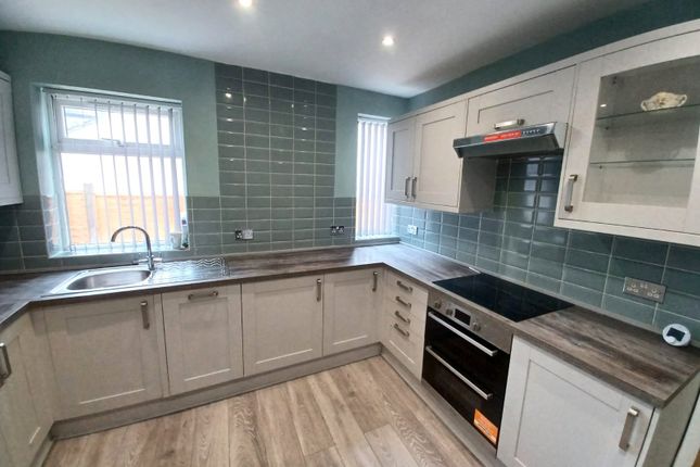 7, Moor Allerton Avenue, Leeds photo 2