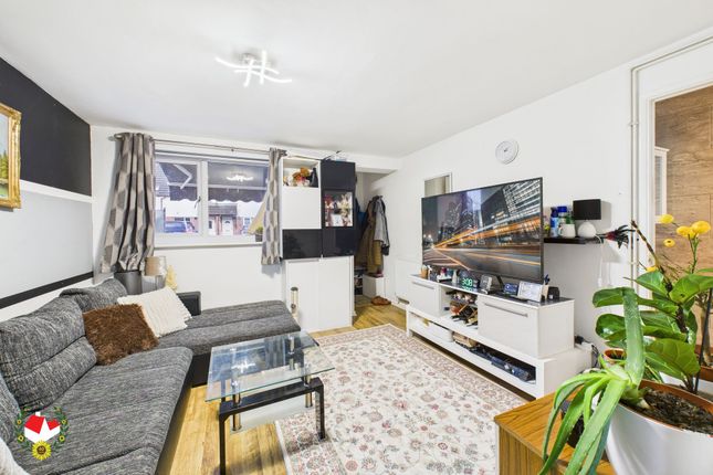 40 Hawthorn Way, Tewkesbury photo 2