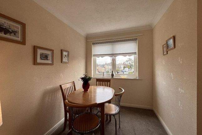 25, Clarence Court, Bare photo 3