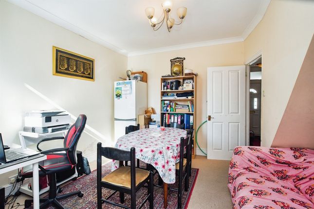 End terrace house for sale in Kensington Avenue, Watford