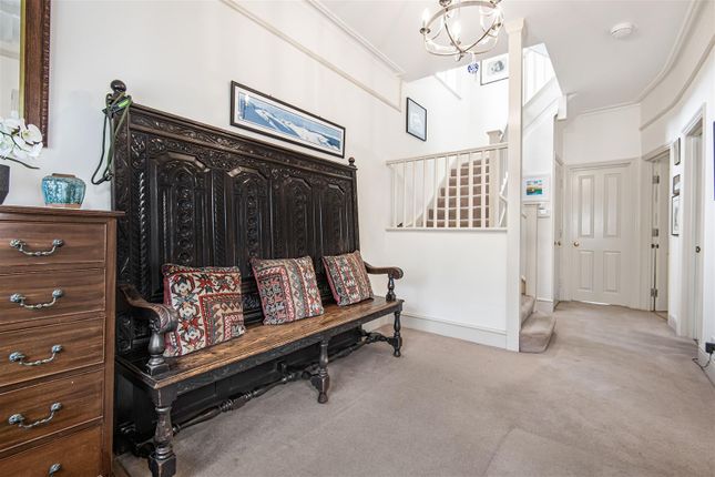 26, The Crosspath, Radlett photo 2