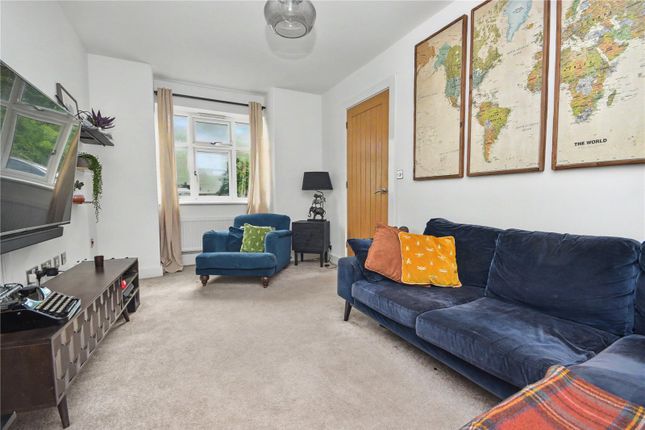 35, Parkview Place, Leeds photo 4