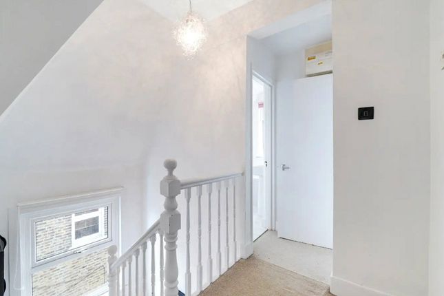 Flat 3., 142, Stanstead Road, London photo 5
