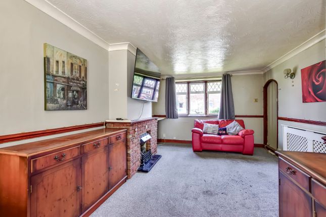 12, Hudson Close, Watford photo 4