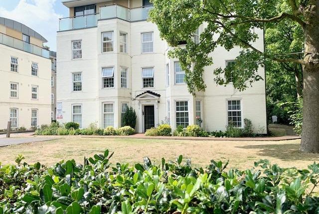 Malden Court, Raynes Park photo 5