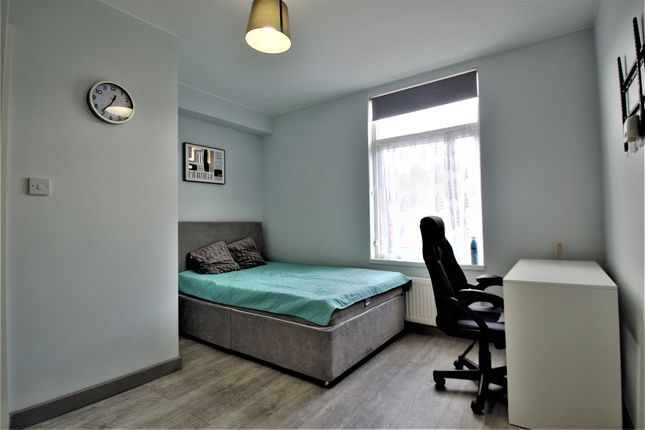 Room to rent in Hollis Road, Coventry