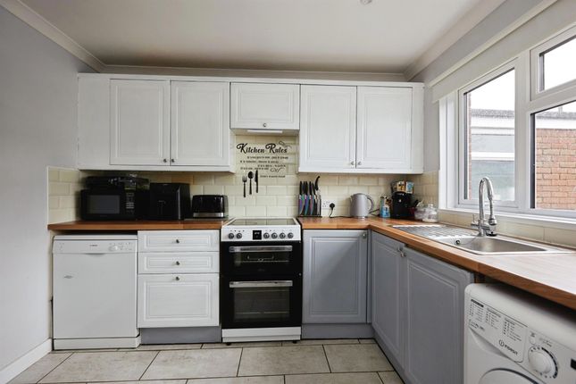 16, The Venn, Shaftesbury photo 2