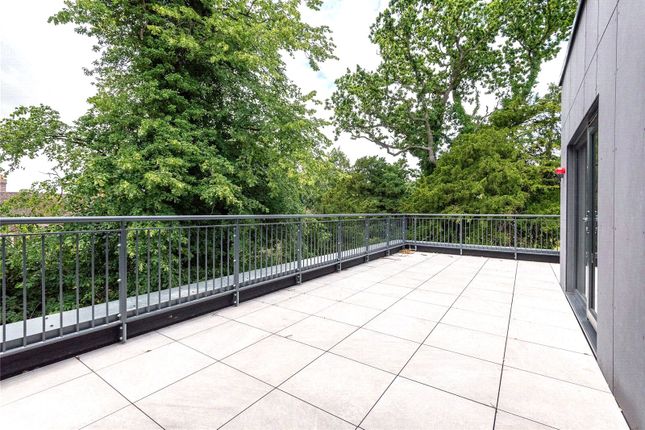 Penthouse 14 - The Avenue,, Penthouse 14 - The Avenue, Edinburgh photo 4