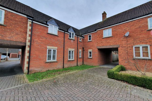 Thumbnail Flat for sale in Hawks Rise, Yeovil