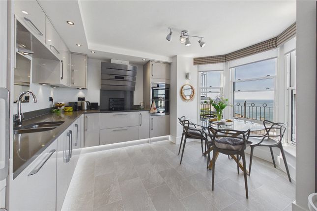 7 Arlington Villas Apartments,, Sommers Crescent, Devon photo 4