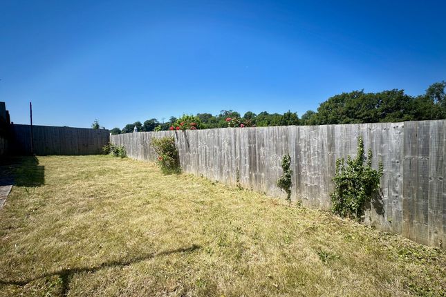 11 Westbourne Road, Torquay photo 5