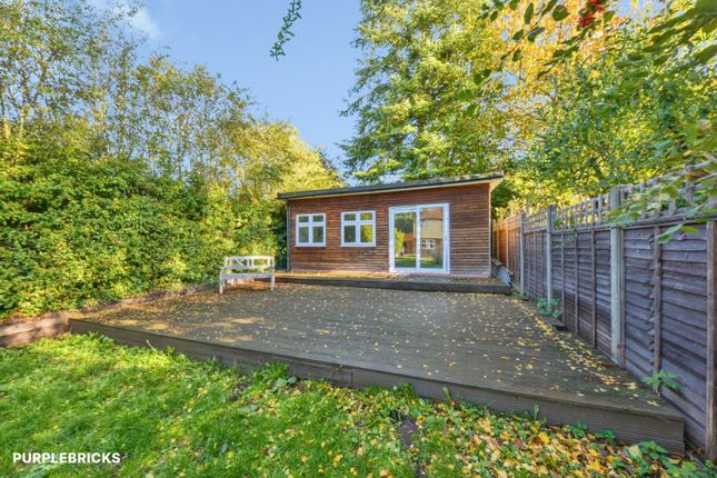Parkside, lower road, Hemel Hempstead photo 4