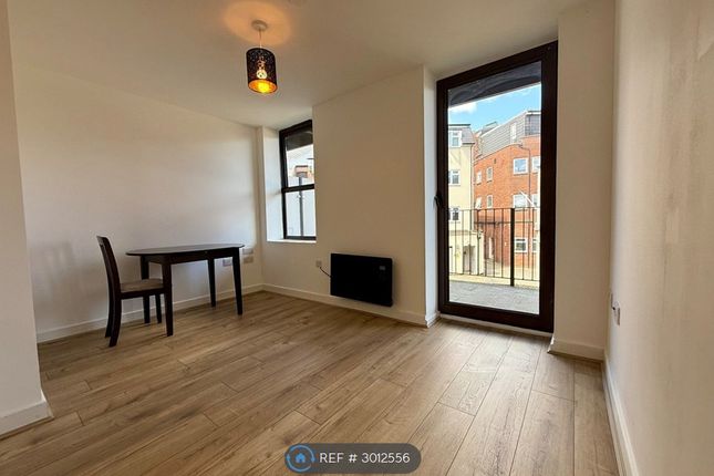 Flat, Park Vista Brunswick Place, Southampton photo 4
