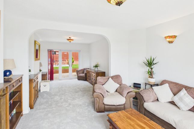 68, Middle Road, Buckinghamshire photo 4