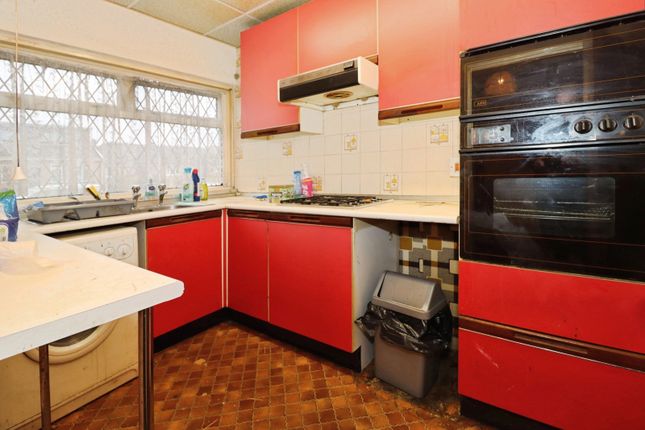 16, Colston Close, Bristol photo 3