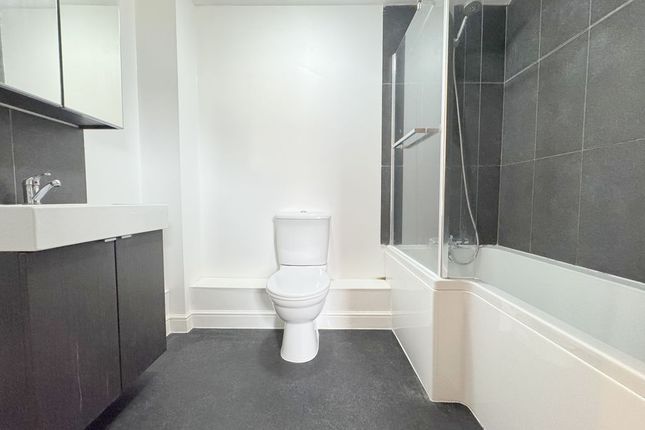 5, Roper Close, Colchester photo 3