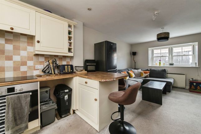 2, Miltons Mews, West Street, Axminster photo 4