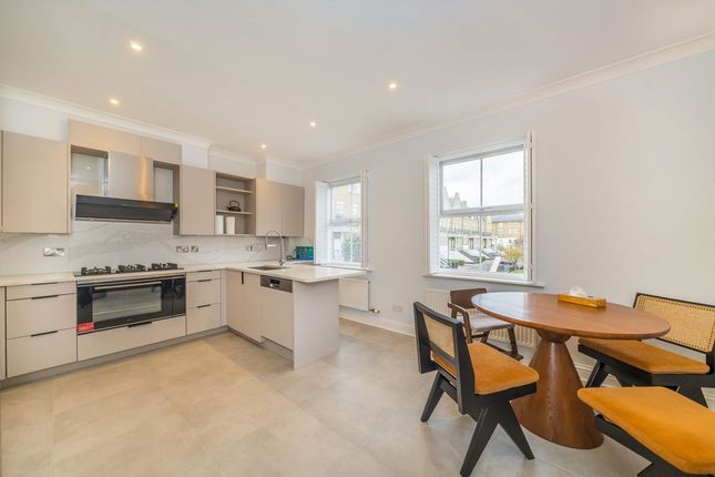 Clearwater Place, Surbiton photo 2