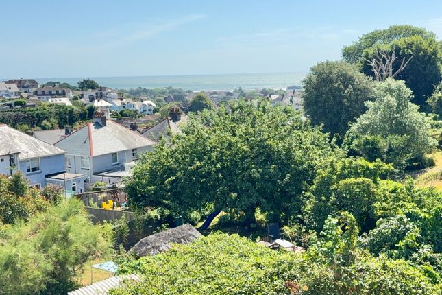 18 Titchfield Gardens, Paignton photo 2