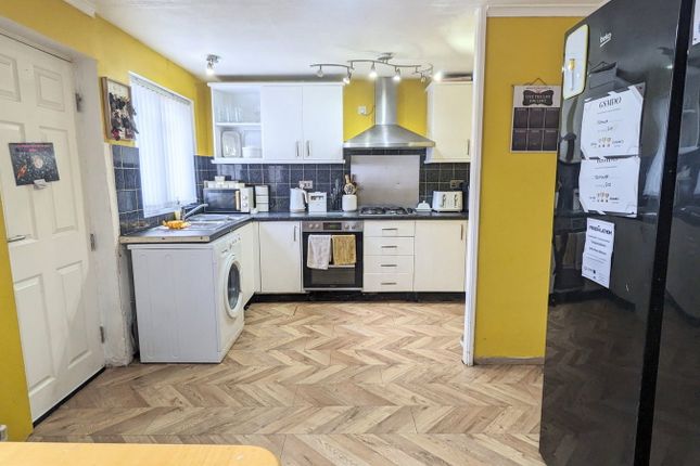 97, Brierfield, Skelmersdale photo 2