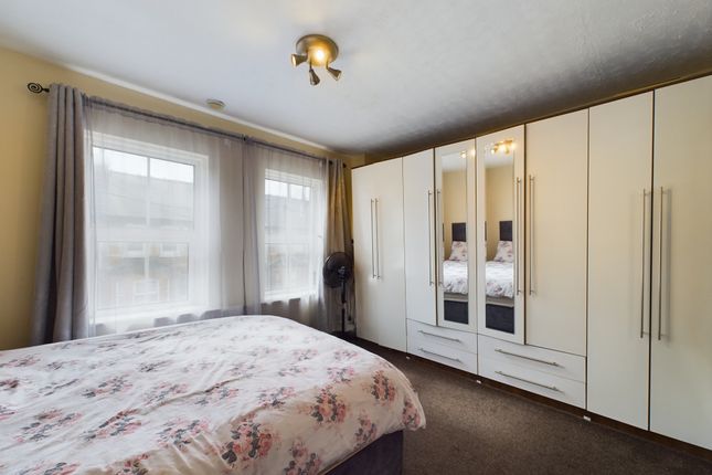Terraced house for sale in Wilton Road, Reading, Reading
