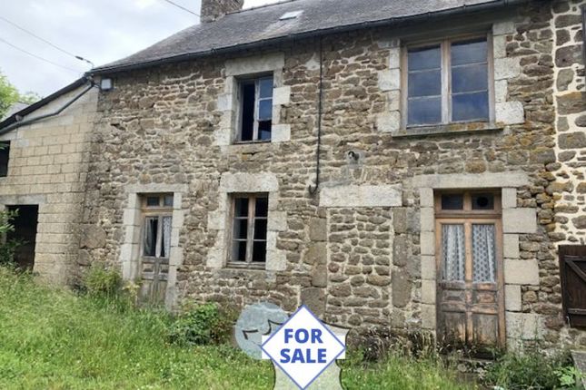 Thumbnail Cottage for sale in Montreuil-Poulay, Pays-De-La-Loire, 53640, France