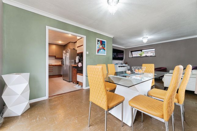 5, Stuart Close, Brandon photo 3