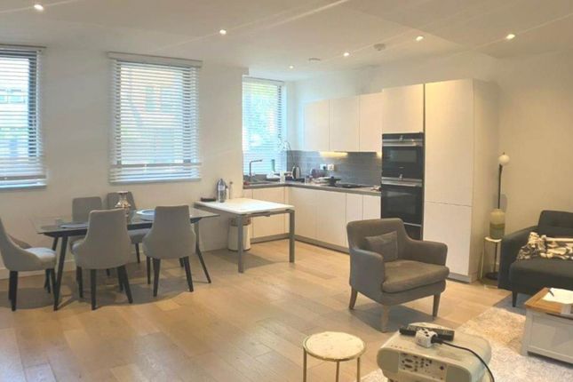 Thumbnail Flat to rent in Wentworth Street, London