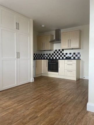 6c Chiltern Parade, Chesham Road, Amersham photo 5