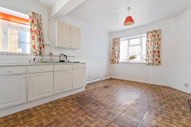 12, Angola Road, Worthing photo 3
