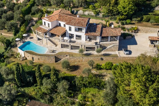 Property for sale in Grasse, Alpes-Maritimes, Provence-Alpes-Côte d`Azur, France