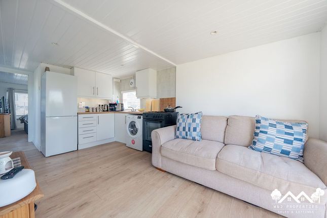 29, Lake View, Prescot photo 2