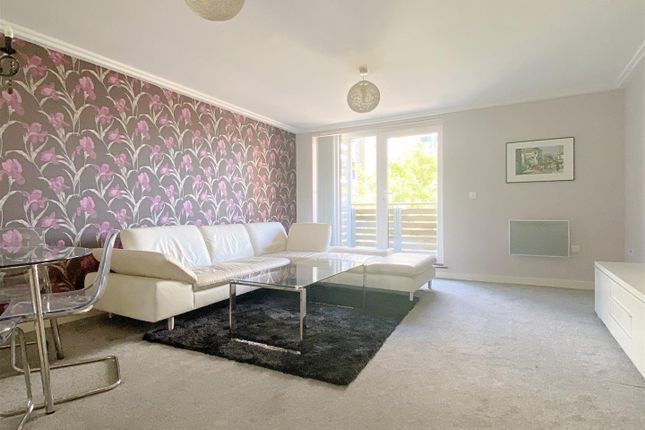 22 Blackmore Court, 3 Fenchurch Walk, Brighton photo 2
