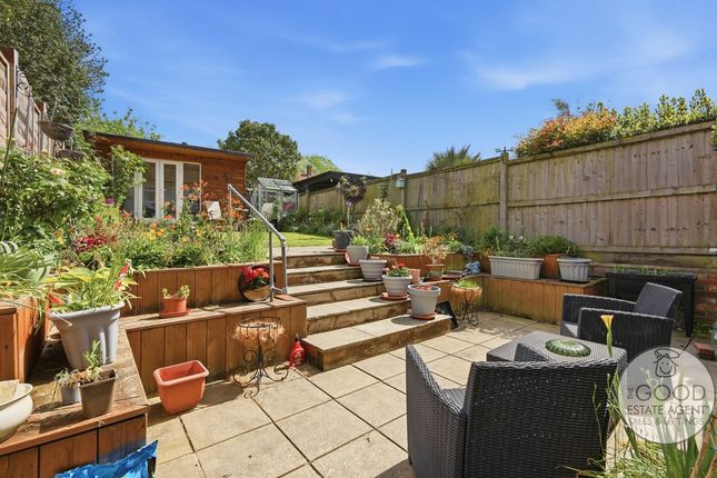152, Chester Road, Loughton photo 4