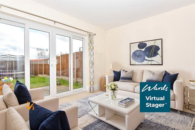 Albion Drive Larkfield, Aylesford photo 4